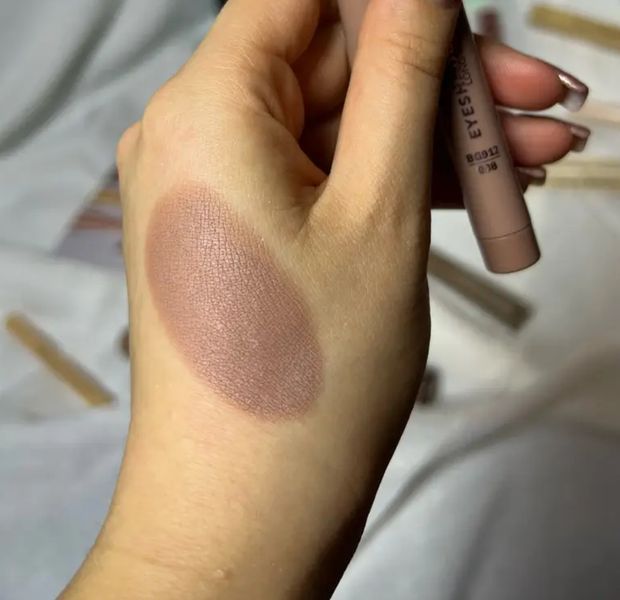 Суперстійкі тіні-олівець для повік Bogenia Long Lasting Eyeshadow Stick BG912/008 BG912/008 фото